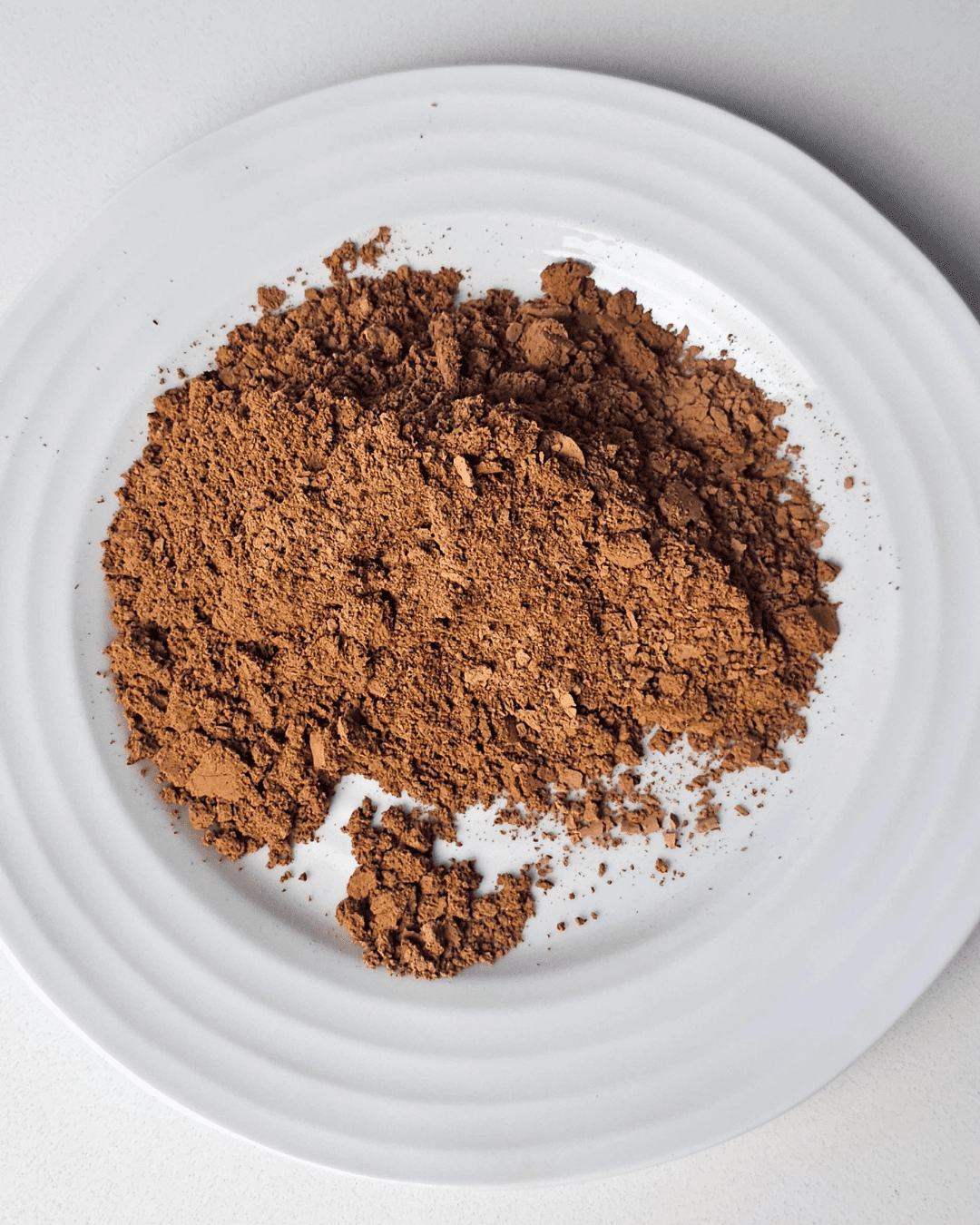 Bebida especiada de cacao caliente y anacardos