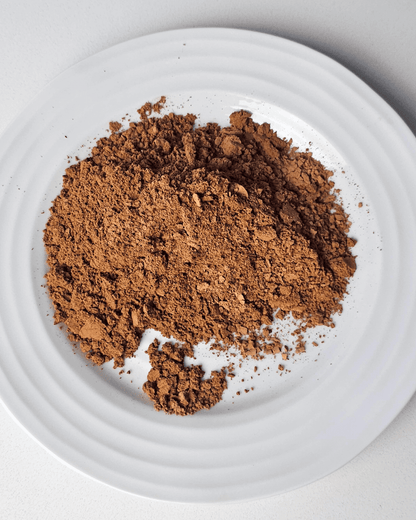 Bebida especiada de cacao caliente y anacardos