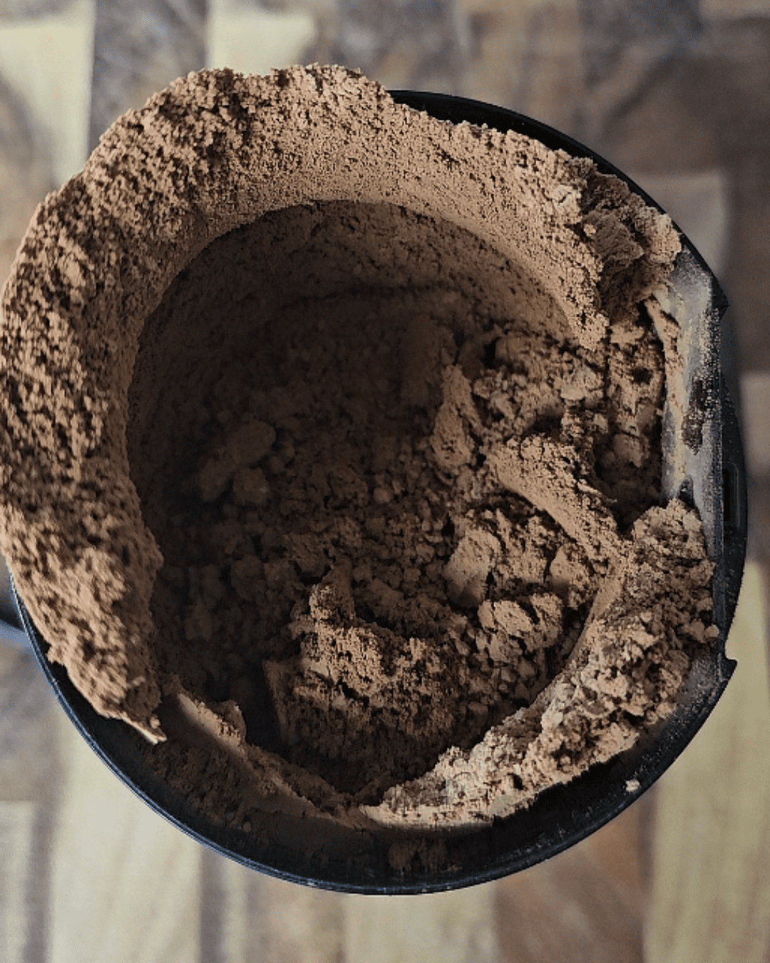 Bebida especiada de cacao caliente y anacardos