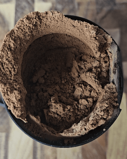 Bebida especiada de cacao caliente y anacardos